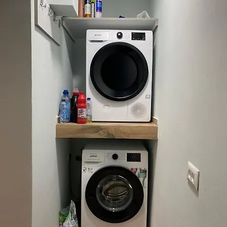 Apartment Shkoder アパート *